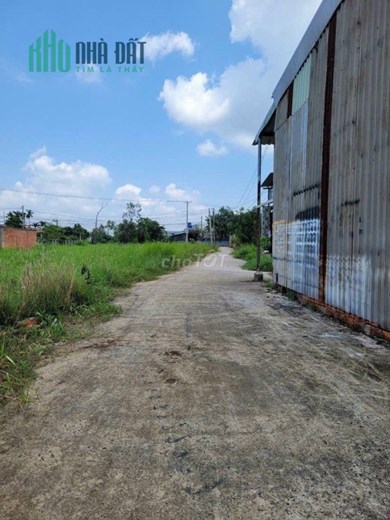 NGỘP LẮM RỒI, chủ bán đất chợ Đức Hoà chỉ 1 tỷ 100, sổ hồng sang tay ngay