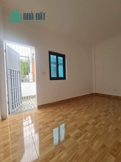 Cần bán nhà 5 tầng đẹp DT 31m tại Cự Lộc - Thanh Xuân