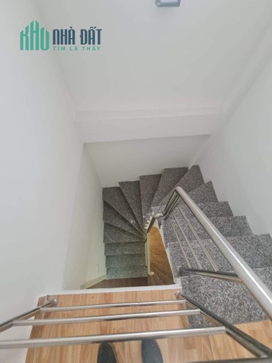 Cần bán nhà 5 tầng đẹp DT 31m tại Cự Lộc - Thanh Xuân