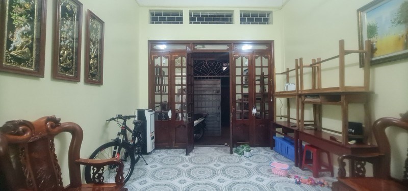 HOT! Nhỉnh 4 tỷ sở hữu ngay Nhà 4 tầng khu P/lô Đức Giang, ô tô tránh, DT 55m2, MT 4.2m.