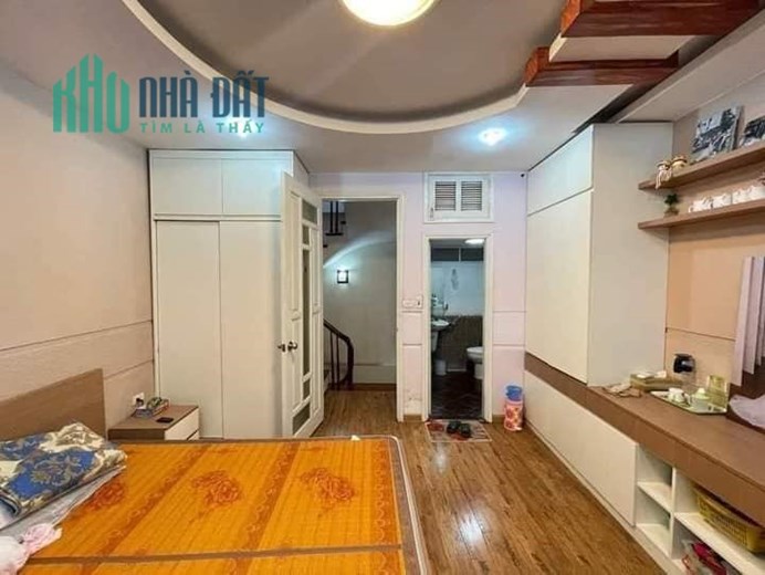 Cần bán nhà 5 tầng DT 30m tại ngõ 302 Đường Láng - Ngã Tư Sở