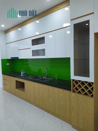 Nhà Lĩnh nam ô tô đỗ cổng 47.2m2*5 Tầng giá 4 Tỷ