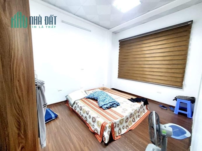 Nhà Lĩnh nam ô tô đỗ cổng 47.2m2*5 Tầng giá 4 Tỷ