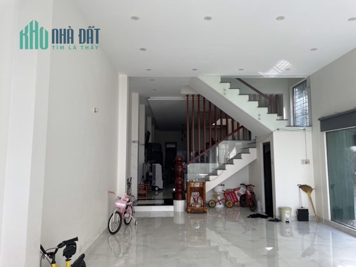 CHO THUÊ NHÀ MẶT TIỀN gần chợ Quảng Ngãi – đường Quang Trung – trung tâm thành phố Quảng Ngãi