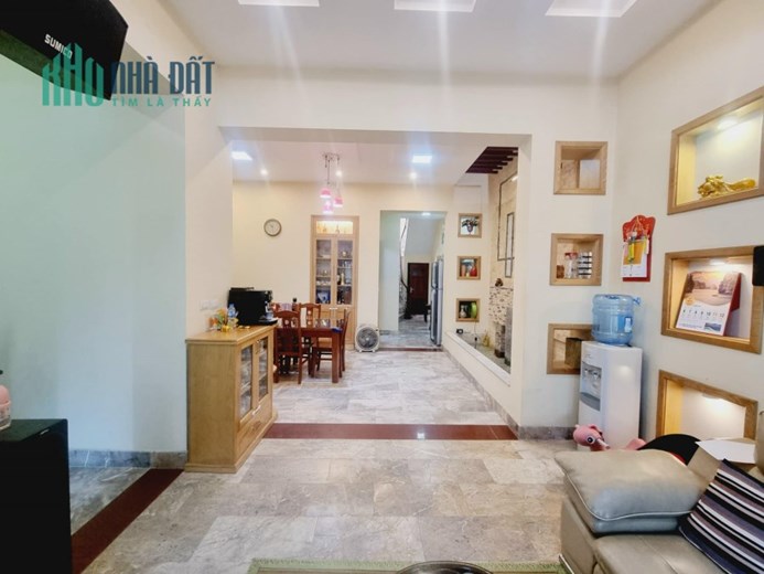 Bán Nhà Đẹp Phân Lô. Quận Thanh Xuân. Oto 7 chỗ cất trong nhà. lô góc 2 thoáng. 72m x4 tầng. MT4,6m