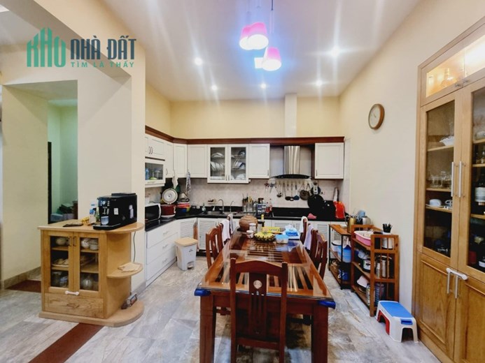Bán Nhà Đẹp Phân Lô. Quận Thanh Xuân. Oto 7 chỗ cất trong nhà. lô góc 2 thoáng. 72m x4 tầng. MT4,6m