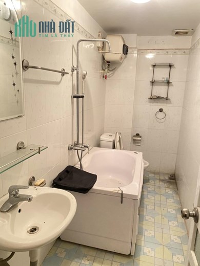 Bán nhà ngõ 604 Ngọc Thuỵ 30m x 4T, gần oto 30m x 4T giá 2 tỷ 75 TL mạnh LH: 0936123469