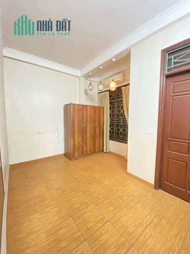 Bán nhà ngõ 604 Ngọc Thuỵ 30m x 4T, gần oto 30m x 4T giá 2 tỷ 75 TL mạnh LH: 0936123469