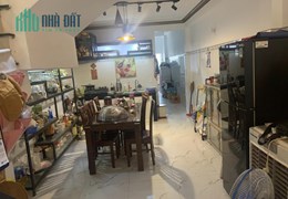 Bán nhà mặt phố Trần Nhân Tông, diện tích 95m, xây 3 tầng. Giá 5.7 tỷ