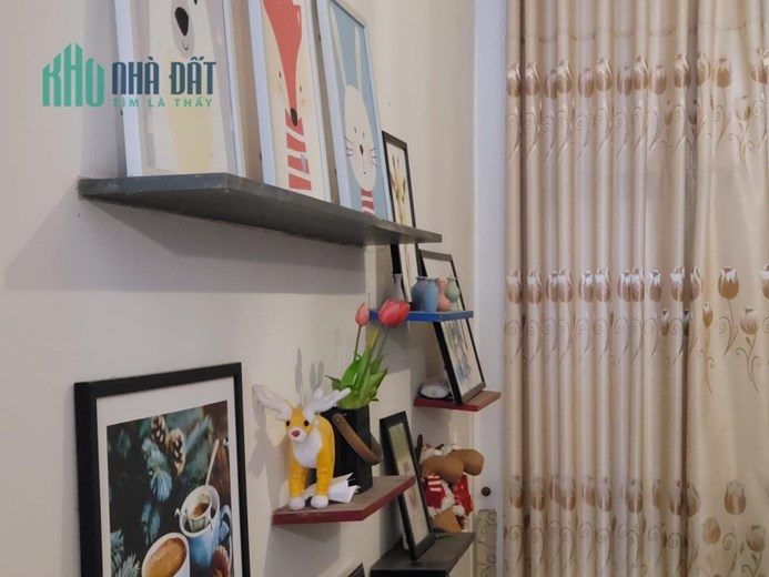 Bán nhà mặt phố Trần Nhân Tông, diện tích 95m, xây 3 tầng. Giá 5.7 tỷ