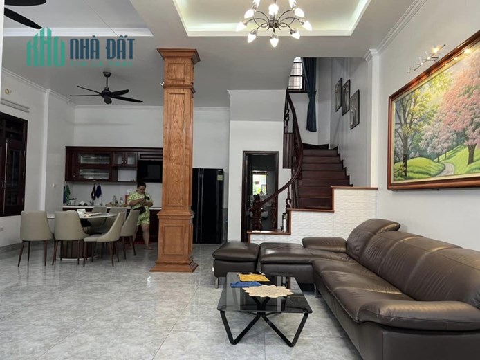Cho thuê BT phố Đội Cấn ,110m2 x 4 tầng, giá 30tr
