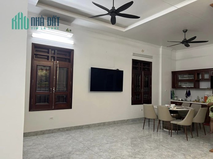 Cho thuê BT phố Đội Nhân ,105m2 x 4 tầng, giá 30tr
