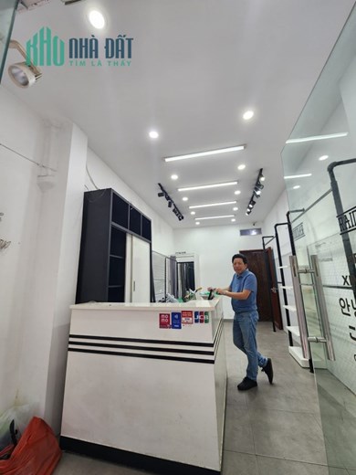 MỜI THUÊ MẶT PHỐ ĐÔNG CÁC 18 TRIỆU/THÁNG. KINH DOANH TẦNG 1, 37m2. LH: 0937368286