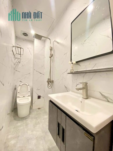 Bán nhà đẹp Đỗ Đức Dục, 46m2, ô tô, lô góc, ở ngay, 5 tỷ