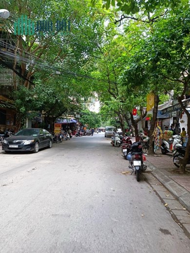 Bán nhà riêng Đỗ Đức Dục, 43m2, 1 cú nháy ga ra 3 ô tô tránh, sát khách sạn 5 sao Marriot, 4 tỷ 7