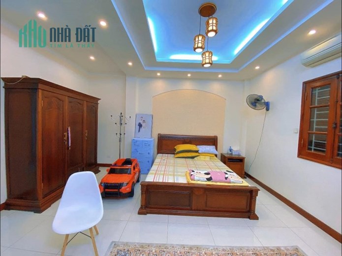 Bán nhà PLô tô tránh Xuân La, Tây Hồ, vỉa hè, 81 m2x4T,MT 5.1m, chỉ 23 tỷ