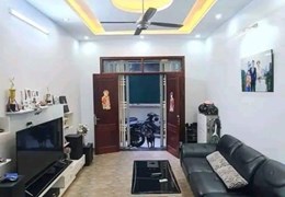BÁN NHÀ VÕNG THỊ TÂY HỒ LỘNG GIÓ - THÔNG KHẮP NGẢ - DÂN TRÍ CAO. NHÀ DT 36 M2, 5 TẦNG. MT 5.9M.
