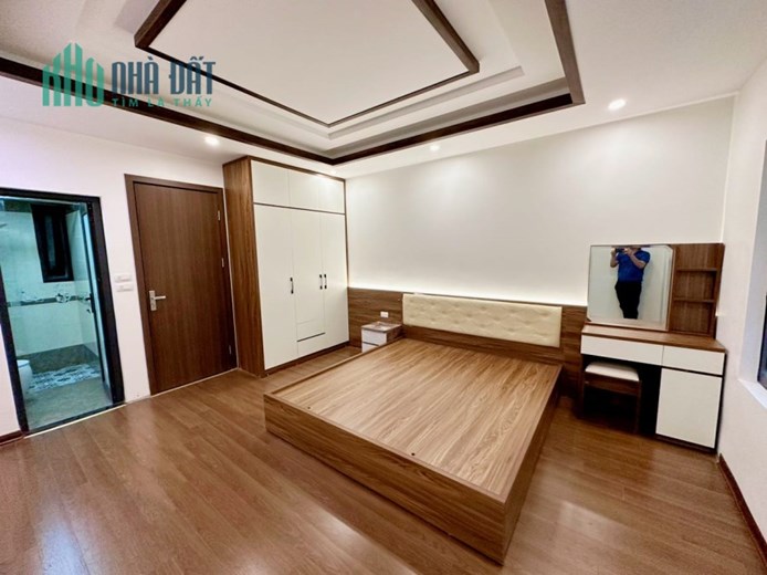 CHỈ HƠN 4 x TỶ CÓ NHÀ 5 TẦNG PHỐ MINH KHAI - 50 M RA MẶT PHỐ DT: 35M2 3 NGỦ MT: 3.8M GIÁ : 4x TỶ