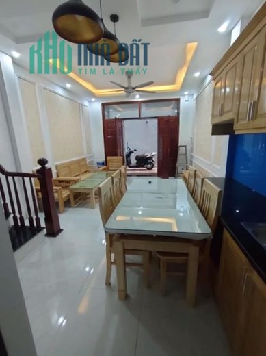 Bán nhà Đẹp đường Láng, 32m2, 5 tầng, Đống Đa, nhỉnh 4,28 tỷ
