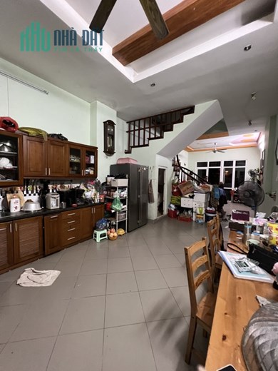 Chính chủ cần bán nhà Phố Mai Dịch, 85m², phân lô, gara ô-tô, kinh doanh, giá hơn 14 tỷ.