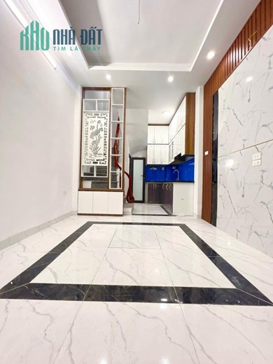 Bán nhà ngõ 173 Hoàng Hoa Thám,gần ô tô, nhà mới đẹp ở luôn,31m2,5tầng,mt: 3,1m