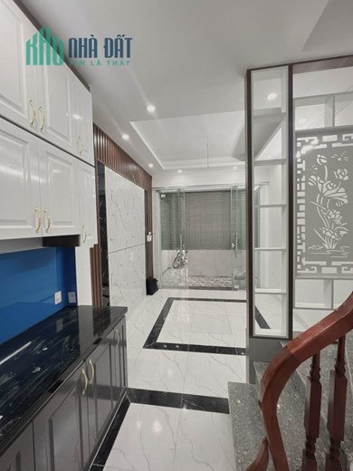 Bán nhà ngõ 173 Hoàng Hoa Thám,gần ô tô, nhà mới đẹp ở luôn,31m2,5tầng,mt: 3,1m