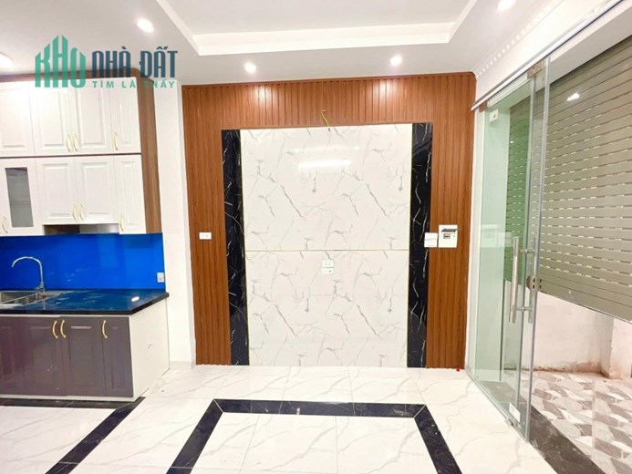 Bán nhà ngõ 173 Hoàng Hoa Thám,gần ô tô, nhà mới đẹp ở luôn,31m2,5tầng,mt: 3,1m