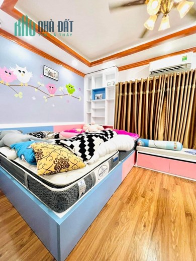Siêu hời! Chùa Láng ngõ đẹp, gần phố, ba gác tránh, thông, KDOL, 35m, 4T, chỉ 3.75 tỷ