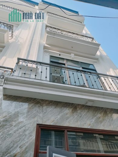 Bán nhà phố Tôn Đức Thắng tặng full nội thất DT 42M2*5 Tầng  MT 3,6m chỉ 4,4 tỷ.