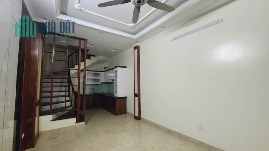 Bán Gấp Nhà Phố Tôn Đức Thắng 65m2 4Tầng MT 3,2m chỉ 5,4 tỷ.