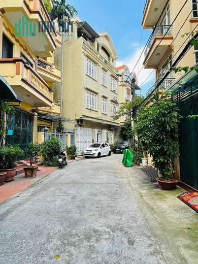 BÁN ĐẤT VĂN CAO, BA ĐÌNH,  Ô TÔ TRÁNH, PHÂN LÔ, 68M2 MT5.5M, GIÁ 9.5 TỶ