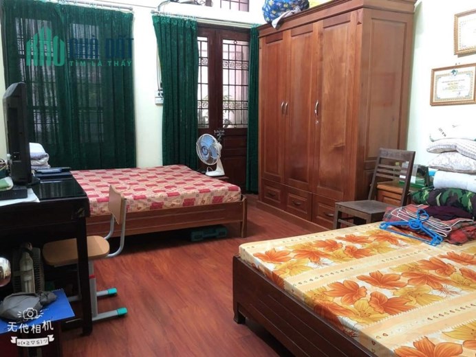 Bán nhà mặt phố Nguyễn Sơn sầm uất nổi tiếng phố hàng xách tay