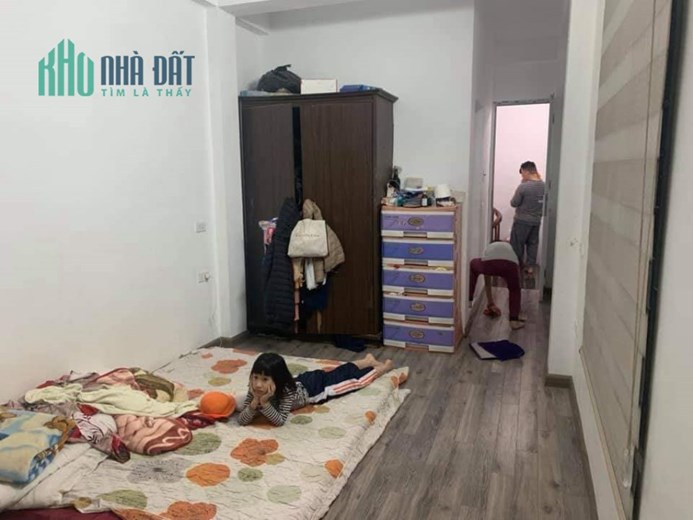 Bán nhà Nguyễn Trãi- Thanh Xuân 20m x 4 tầng, lô góc 3 mặt thoáng, ngõ rộng 2.5m, giá chỉ 2,2 tỷ.