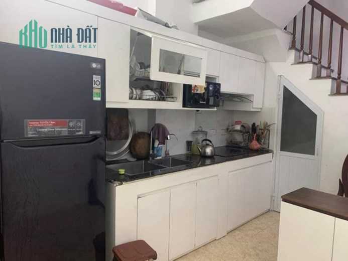 Bán nhà Nguyễn Trãi- Thanh Xuân 20m x 4 tầng, lô góc 3 mặt thoáng, ngõ rộng 2.5m, giá chỉ 2,2 tỷ.