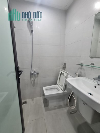 Bán nhà phố Hoàng Ngân, kinh doanh, vỉa hè, ô tô tránh, DT70m2, MT 6m.