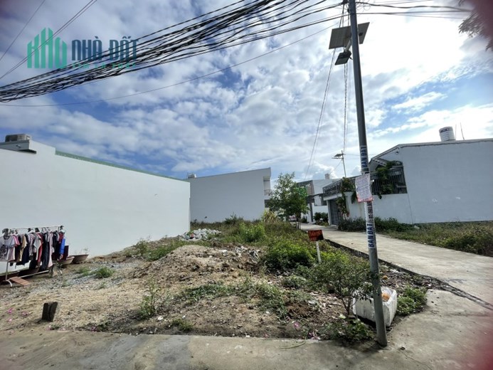 Lô góc 2 mặt đường bêtong hướng Đông Nam full thổ cư xã Vĩnh Thạnh, Nha Trang chỉ 1 tỷ 390tr.