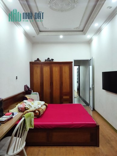 Bán Đất Tặng nhà Phố Tây Sơn 66m2 5 tầng mặt tiền 4.5m ngõ thông gần phố chỉ 5,5 tỷ lh 0975124520