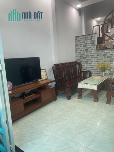 Bán nhà đường Phan Văn Hớn , Quận12, 59m2,3PN, giá 3 tỷ 650 TL.