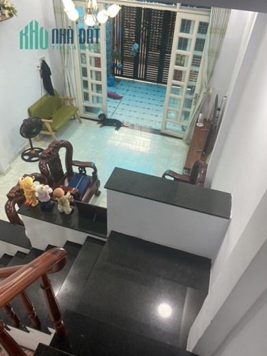 Bán nhà đường Phan Văn Hớn , Quận12, 59m2,3PN, giá 3 tỷ 650 TL.