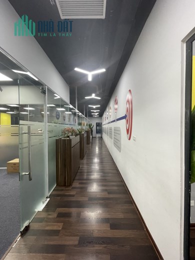 Cho thuê 1000m sàn vp tòa nhà Việt Đức Complex giá hợp lý, sẵn bàn giao