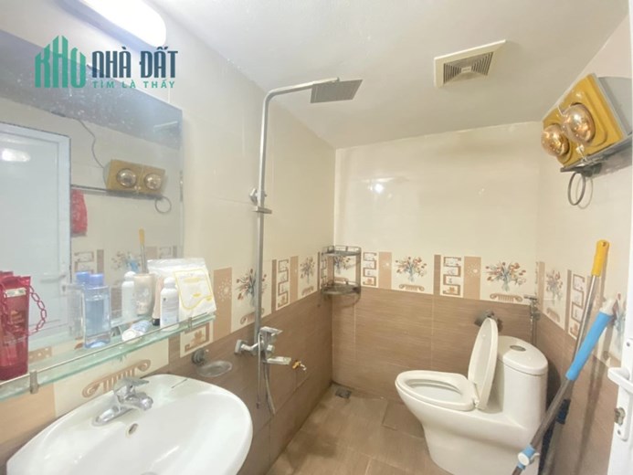 BÁN NHÀ MẶT PHỐ QUANG TRUNG HÀ ĐÔNG, 37M2, MẶT TIỀN 3.5M, KD VỈA HÈ 5M. GIÁ 5 TỶ 4.