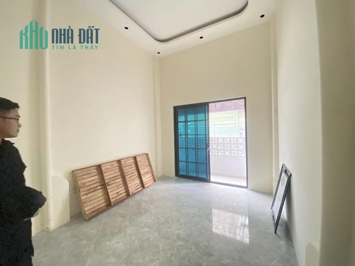 BÁN NHÀ MẶT PHỐ QUANG TRUNG HÀ ĐÔNG, 37M2, MẶT TIỀN 3.5M, KD VỈA HÈ 5M. GIÁ 5 TỶ 4.