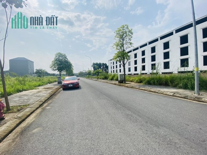 Bán ô đất biệt thự Song Lập cực đẹp tại Định Trung, Vĩnh Yên 150m2, giá :16 triệu/m2