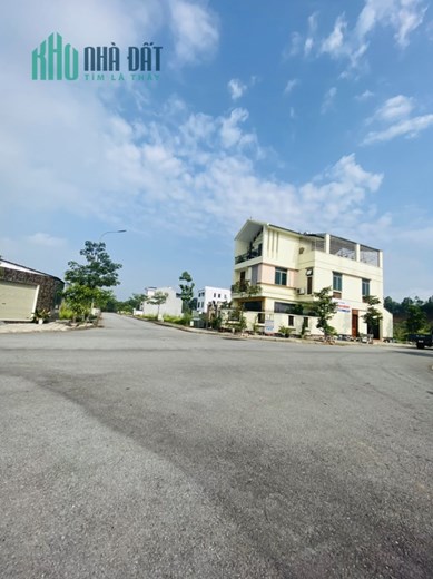Bán ô đất biệt thự Song Lập cực đẹp tại Định Trung, Vĩnh Yên 150m2, giá :16 triệu/m2