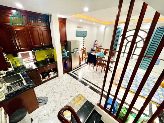 Bán nhà Hồng Mai, mt rộng bề thế, khắp nhà sáng thoáng, DT35m2, giá 3.75 tỷ.