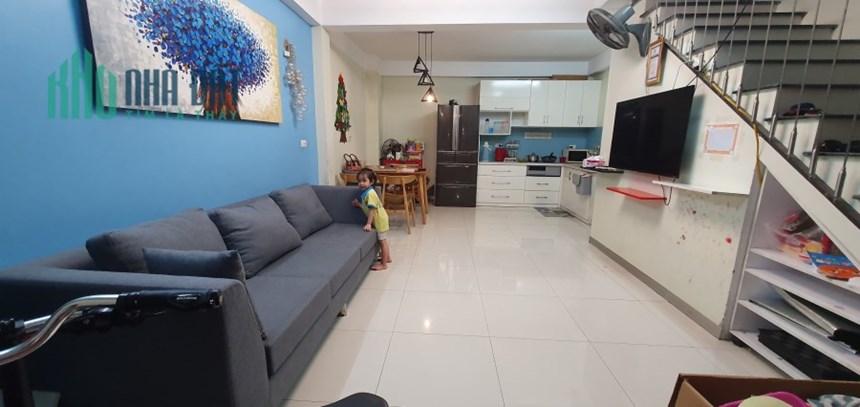 CHO THUÊ NHÀ NGUYÊN CĂN THẠCH BÀN, LONG BIÊN 45M2 * FULL NỘI THẤT