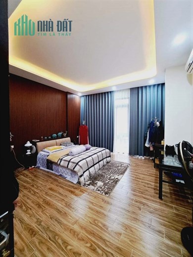 Bán nhà Phân Lô Trần Quốc Hoàn, gara ô tô tránh, kinh doanh, dân trí cao 60m2 hơn 10 Tỷ