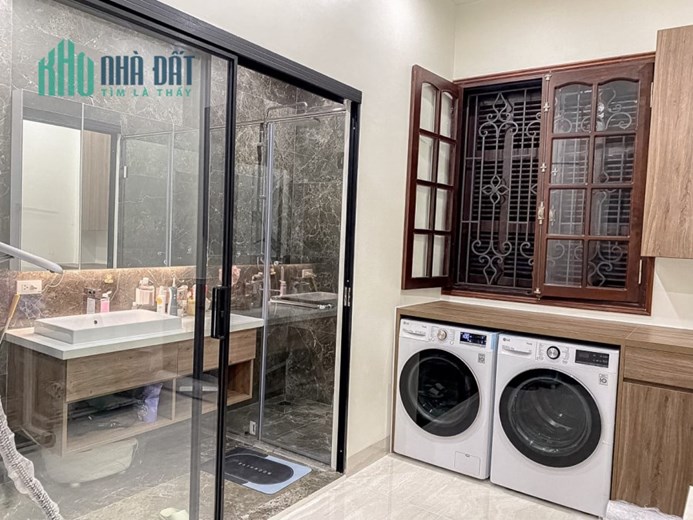 Bán Nhà Mặt Phố Thanh Nhàn – Nhà Mới 6 Tầng Thang Máy – Mặt Tiền 5m – 40m2 – 13 Tỷ