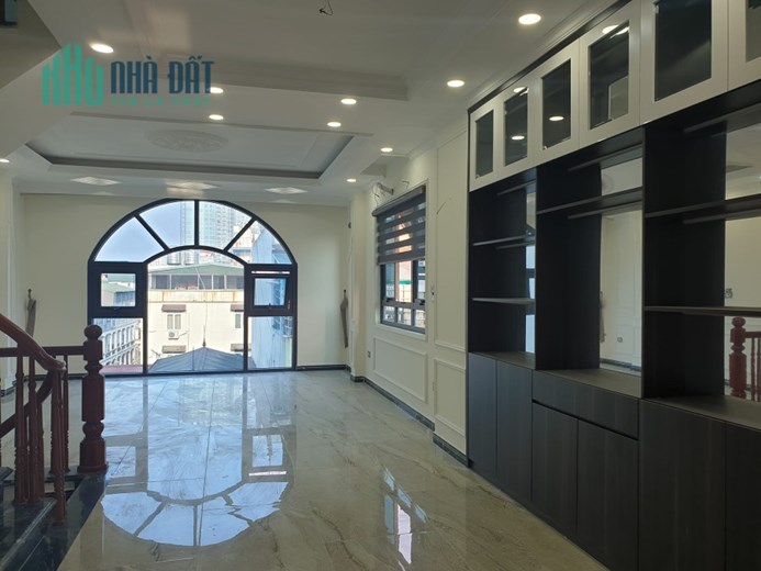 BÁN NHÀ ĐẸP CẦU GIẤY - 7 TẦNG THANG MÁY - OTO TRÁNH, 2 THOÁNG TRƯỚC SAU -  Ở HOẶC KD LÀM VP CHO