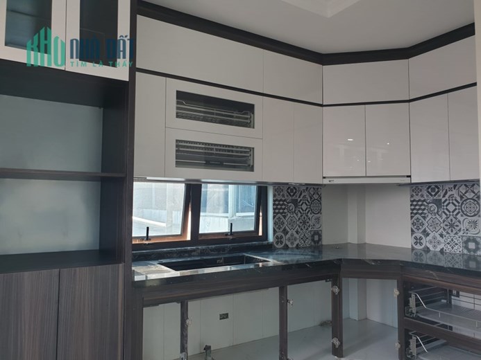 BÁN NHÀ ĐẸP CẦU GIẤY - 7 TẦNG THANG MÁY - OTO TRÁNH, 2 THOÁNG TRƯỚC SAU -  Ở HOẶC KD LÀM VP CHO